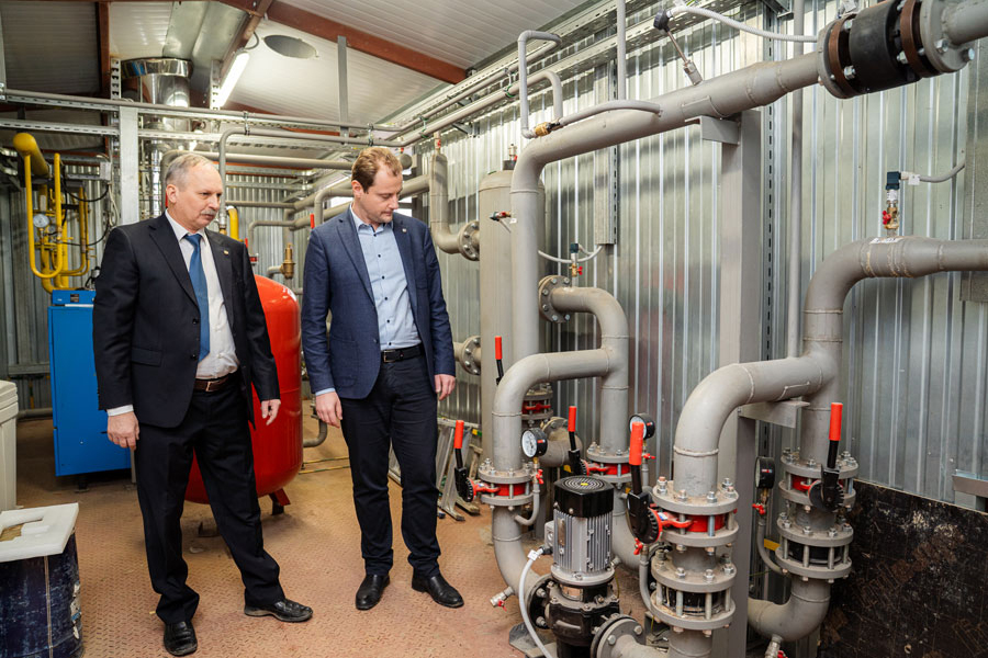 ���� ���